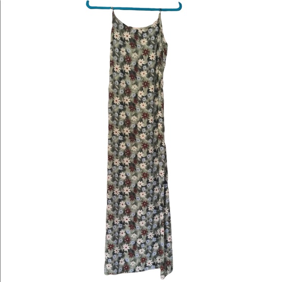 Maurices Dresses & Skirts - 🌞Maurice’s long maxi dress - size 5 with coverup
